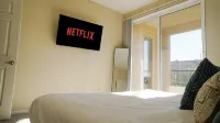 Chic New York Style 10 Minutes to SNA & Disneyland Hotels in Santa Ana