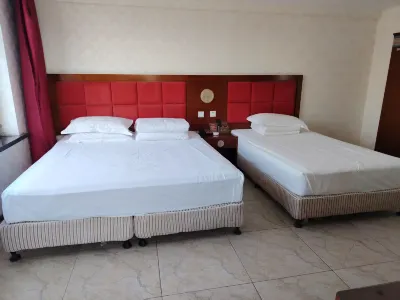 Dongfeng Zhengda Business Hotel Hotels in Dongfeng