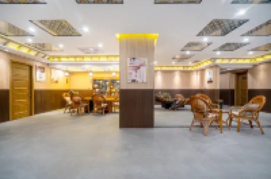 Mingmen Grand Rezen Hotel (Kunlun Lake Hotan New Night Market)