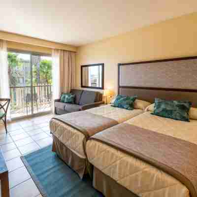 PortAventura Hotel Caribe - Includes unlimited access PortAventura Park & 1 access Ferrari Land Rooms