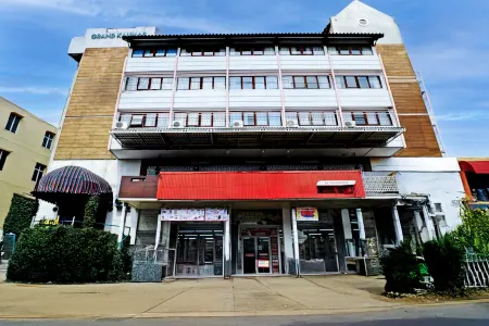 Hotel O Chinatown Near Ampel Formerly Hotel Novera Отели в г. Pabean Cantikan