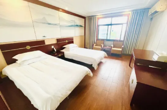 Home Inn Huayi Hotel (Suzhou Shengze Dongfang Textile City) Hotels in Suzhou