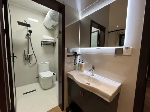 "Lingshi Dongwang Residence (Wang Family Courtyard Lodge