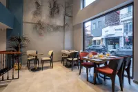 Smart and Simple Hotel Karakoy