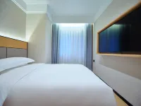Quanjing Hotel (Beijing Zi Zhu Bridge Wanshou Temple Metro Station Branch) Hotels near Cishousi Station