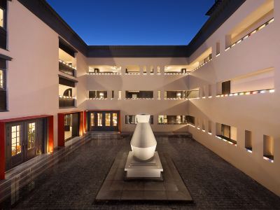 Z Hotel Supreme