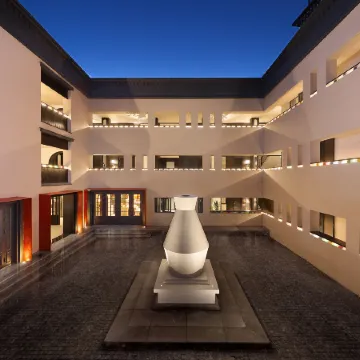 Z Hotel Supreme