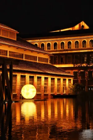 Taoshe Art Hotel (Jingdezhen People's Square) Отели рядом с достопримечательностью «Jingdezhen Ceramics University (Xinchang Campus)»