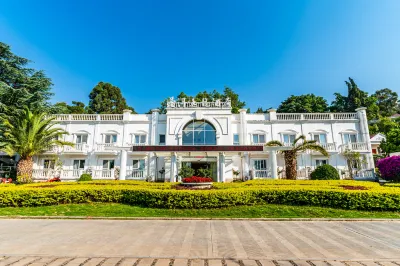 Dali Canger Yilong Hotel Hotels in Erhai Park