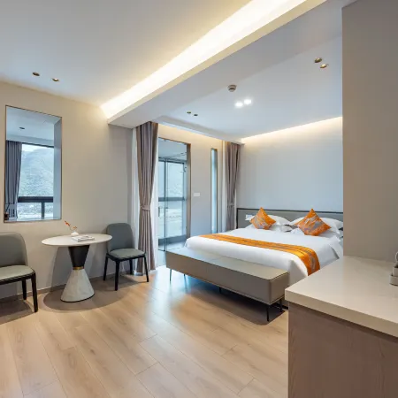 Shangjin Guanlan Hot Spring Hotel