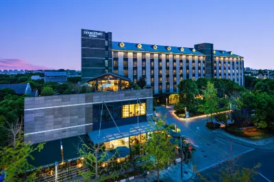 DoubleTree by Hilton Shanghai Hongqiao Hotels in Shanghai