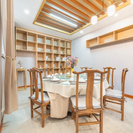 Lianghu Guesthouse
