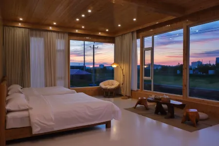 YunQi Retreat Guesthouse Отели в г. Аргунь