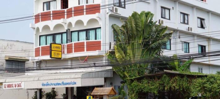 EZ House Hotels in Mueang Sukhothai District