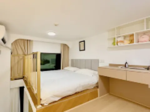Aodo LOFT Cinema Apartment (Chaoyang West Lake Wanda Joy City Branch) Hotels in Nanchang