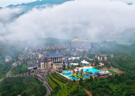 Shaoguan Longtai Wengshanyuan Hot Spring City