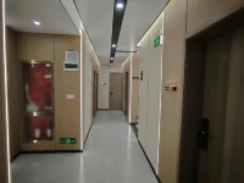 Linquan Dingwang Dazhong Bathing Hotel