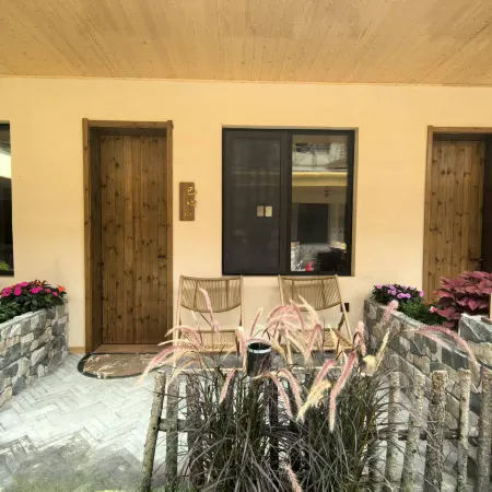 Taibai Sanguli Homestay Отели в г. Тайбай