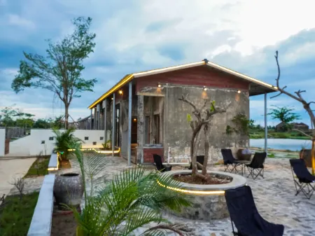 South Pole Village Salt Island