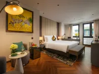 Léman Old Quarter Hotel Hotels near Pho Co