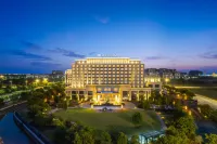 Wyndham Hotel Yushu River Hotel in zona Zhangshu Yaodu Park (North Gate)