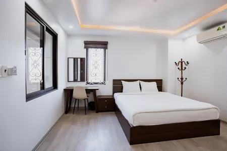 The Eastern Hotel & Apartment