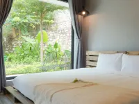 Babylon Mini Resort Hotels near Lam Son Stadium