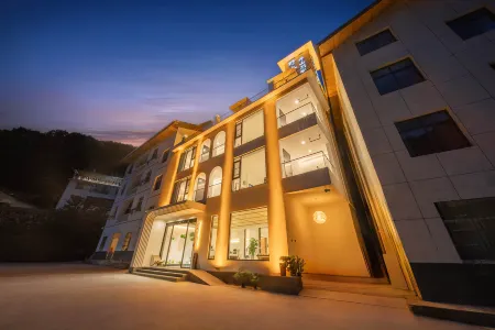 Luxury wilderness mountain villa Отели рядом с достопримечательностью «Muyu Town»