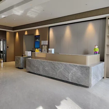 Hunchun Mingjia Hotel (Hunchun Shopping Center Seafood Street)