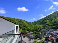 Tonglu Qingyuewu Homestay (OMG Heartbeat Paradise) Hotels near Qinxi Xianggu Scenic Area