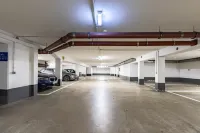 Garner Hotel Cologne Porz - Airport by IHG - parking