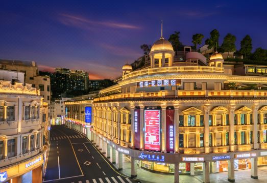 중산로 보행자 거리 풍경