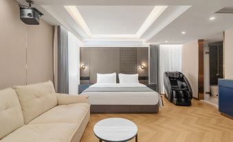 Lanuo Hotel (Chaozhou Ancient City People’s Square Store)
