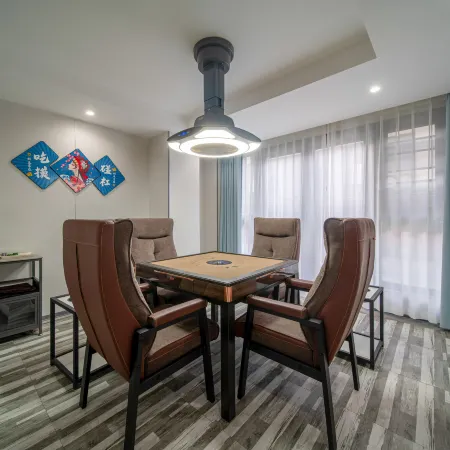 QX Chinese-style Hotel (Haining Intime City)