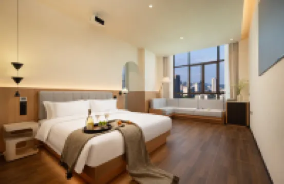 Qingkong Wild Star Hotel (Huanggang Normal University Branch)