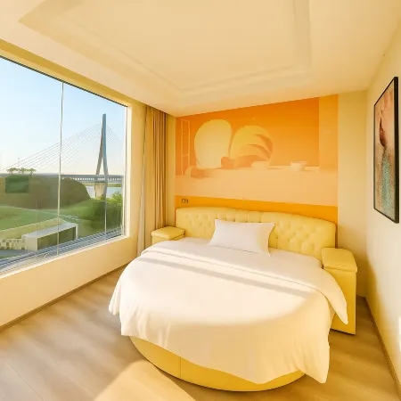 Fengdu Qingyi Hotel