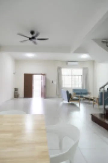 溫馨三人間