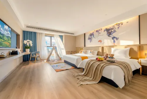 Colorful Yunnan • Petal | Sky View • Cloud Travel Hotel