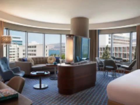 Renaissance Izmir Hotel โรงแรมในอิซมีร์