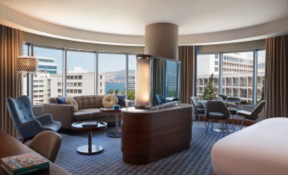 Renaissance Izmir Hotel