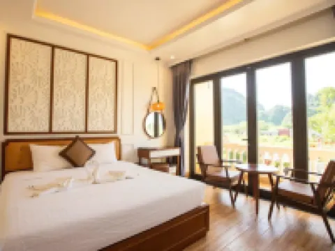 DOAN GIA RESORT PHONG NHA Hotels in Son Trach