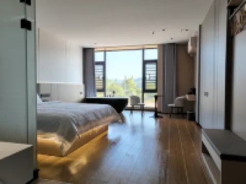 Lantian Yinghai Hotel (Wanlv Lake)