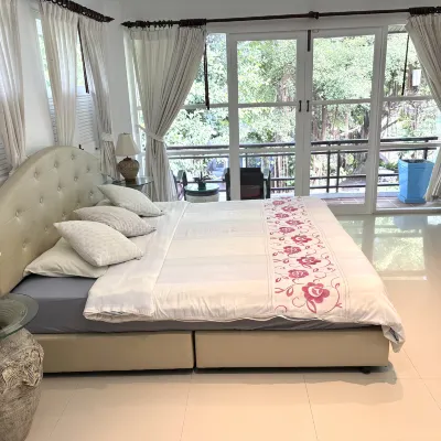 Banyan House Samui Bed and Breakfast (Adult Only) Các khách sạn gần Cầu tàu Bang Rak