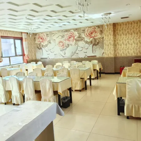 Taifeng Hotel (Aksu Railway Station Branch)