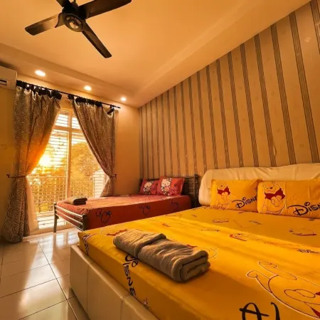 Sekinchan Spacious 2 and Half Storey Homestay 100m Walk to KFC 7 Eleven 24hr Clinic KTV BBQ