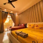 Sekinchan Spacious 2 and Half Storey Homestay 100m Walk to KFC 7 Eleven 24hr Clinic KTV BBQ - parking
