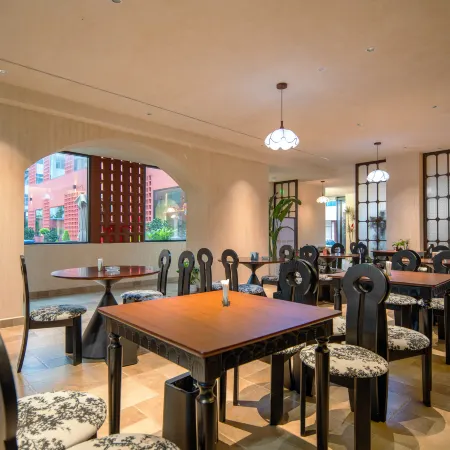 Jinhai Bay | Lavish · City Garden Hotel (Dali Xiangyun High-Speed Rail Station Branch)