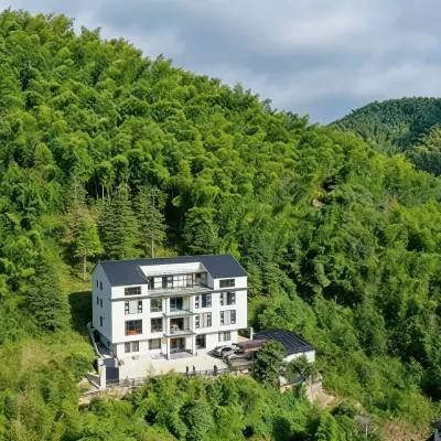 Tonglu Qingyuewu Homestay (OMG Heartbeat Paradise) Hotels near Qinxi Xianggu Scenic Area