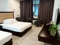 Yi jia bin guan - 2-Star