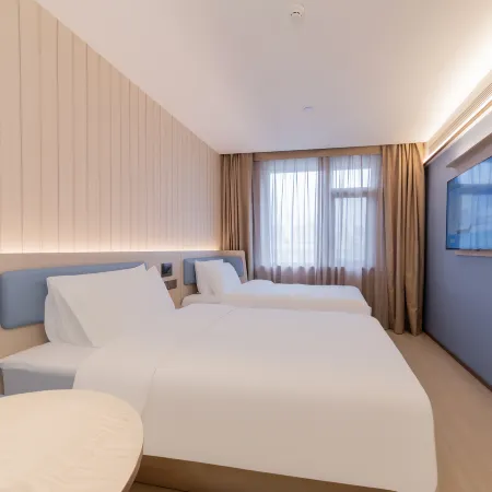 Hanting Hotel (Hanzhong Central Square Tianhan Avenue Branch)